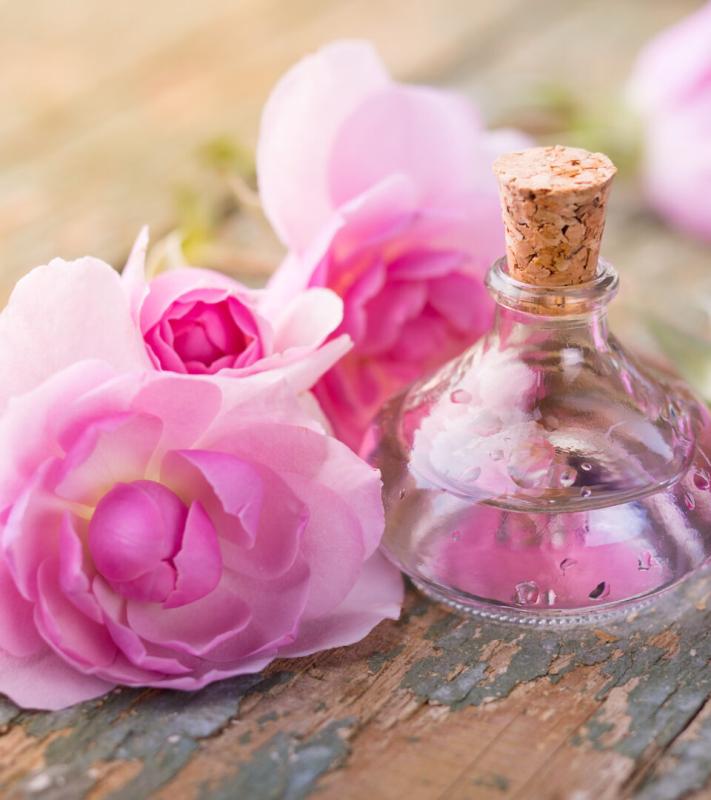 Absolut, ružový olej (Rosa damascena)