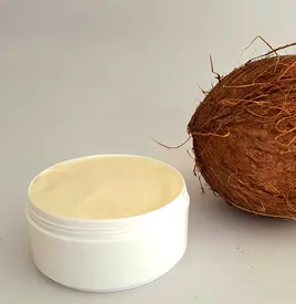 Domáca vlasová maska ​​pre suché vlasy s panenským kokosovým olejom a obilnými proteínmi