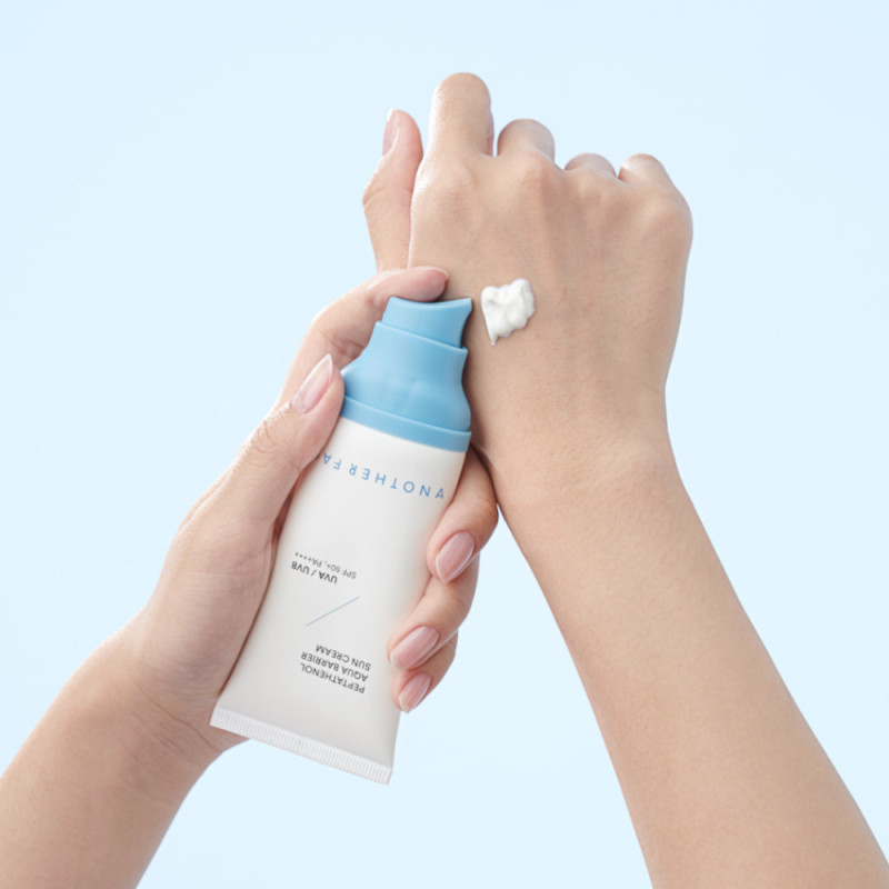 ANOTHER FACE Opaľovací krémPeptathenol Aqua Barrier SPF50+, 50 ml 1